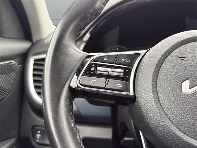 used 2023 Kia Seltos car, priced at $21,247
