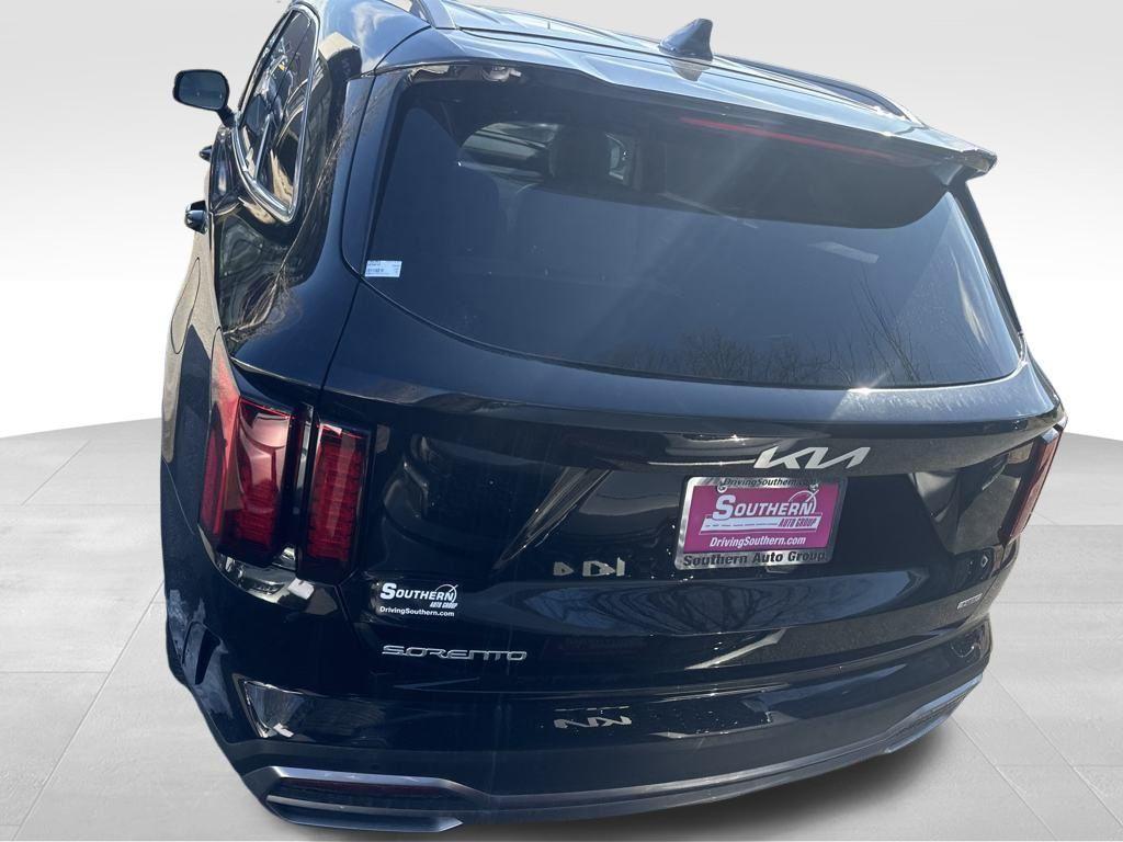 used 2023 Kia Sorento Hybrid car, priced at $32,995