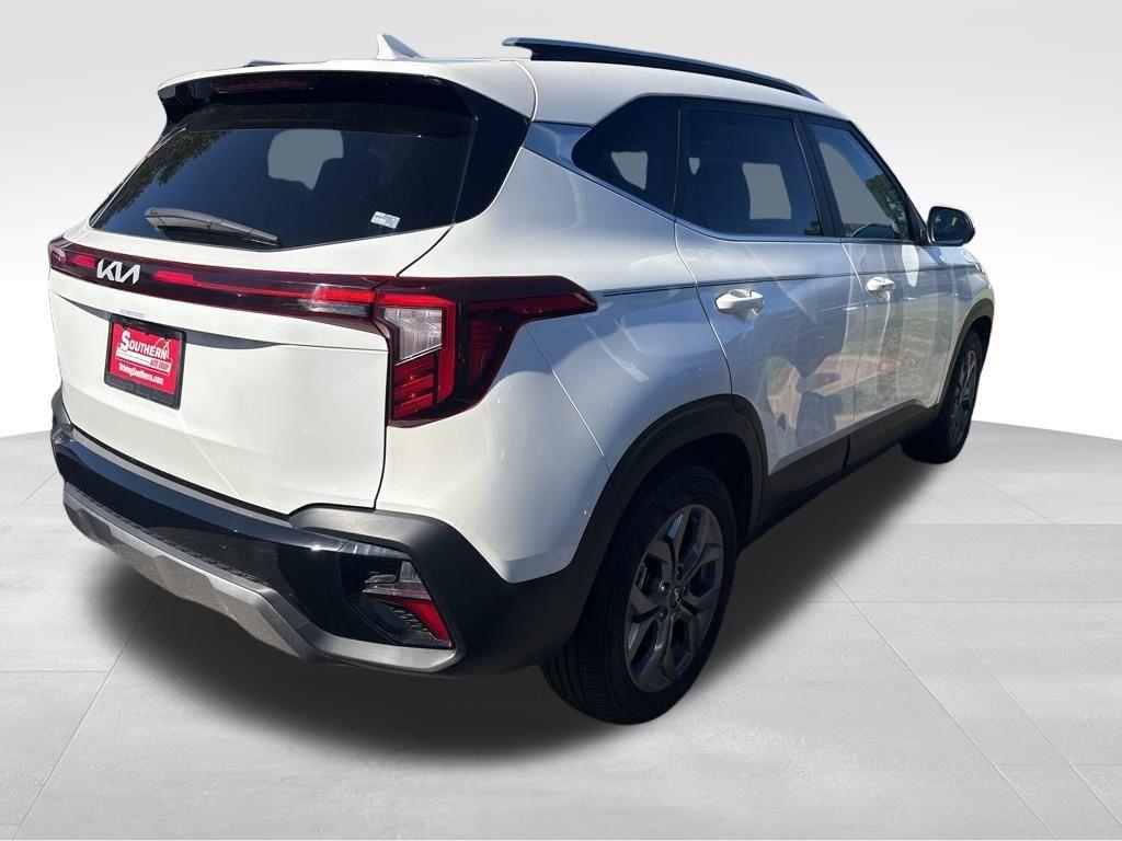 used 2024 Kia Seltos car, priced at $21,995