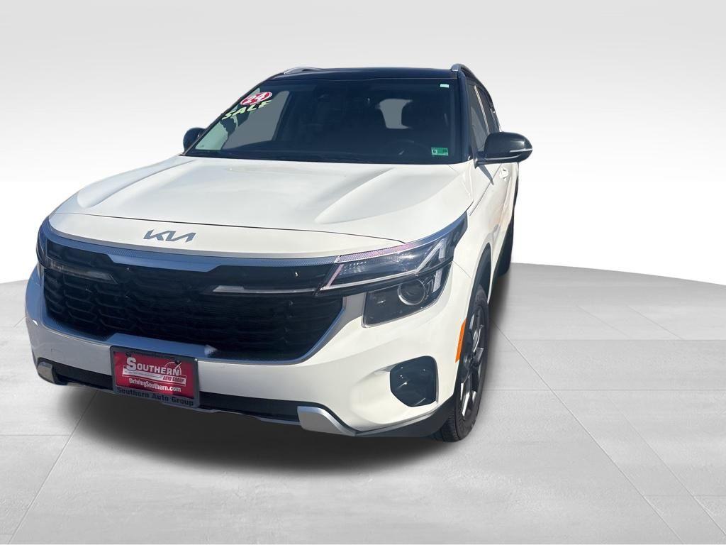 used 2024 Kia Seltos car, priced at $22,995