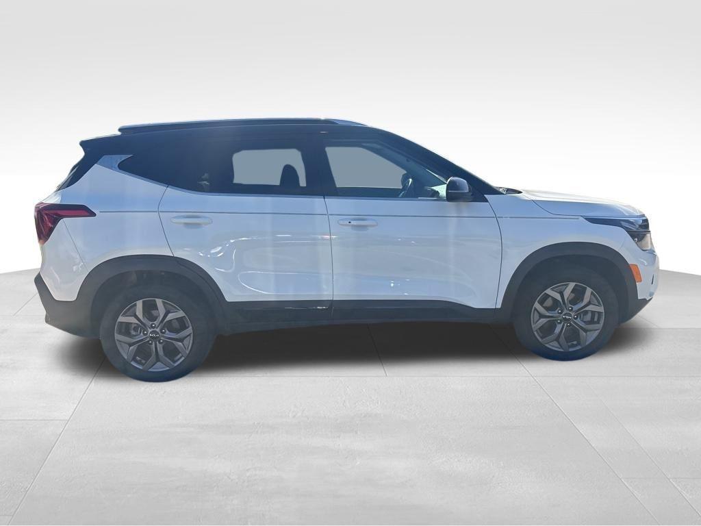 used 2024 Kia Seltos car, priced at $22,995