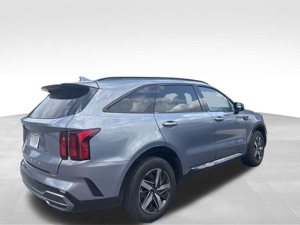 used 2022 Kia Sorento car, priced at $26,995