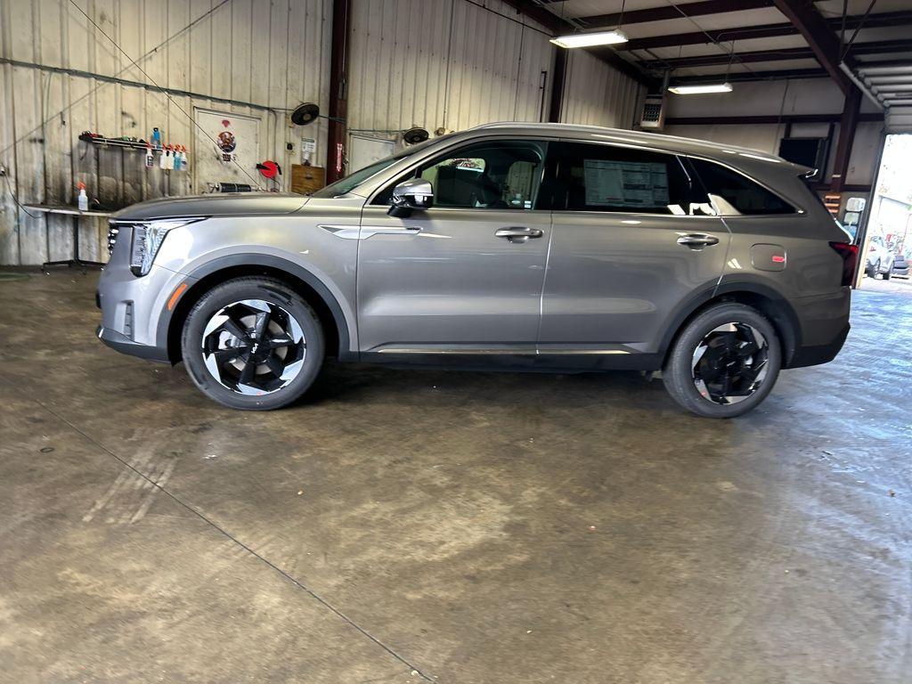new 2026 Kia Sorento Hybrid car, priced at $39,070