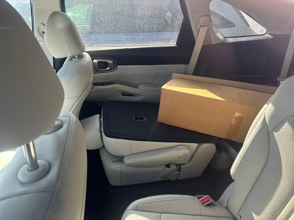 new 2023 Kia Sorento Hybrid car, priced at $37,210