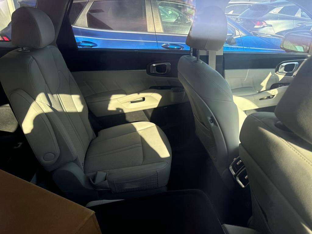 new 2023 Kia Sorento Hybrid car, priced at $37,210