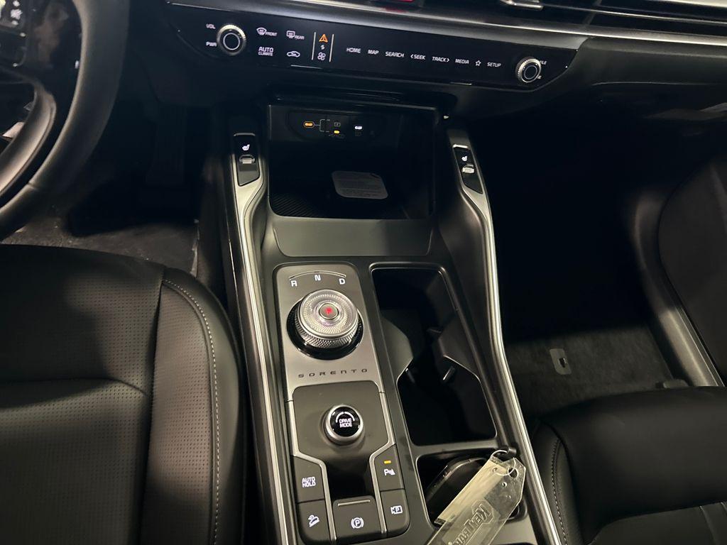 new 2026 Kia Sorento Hybrid car, priced at $39,070