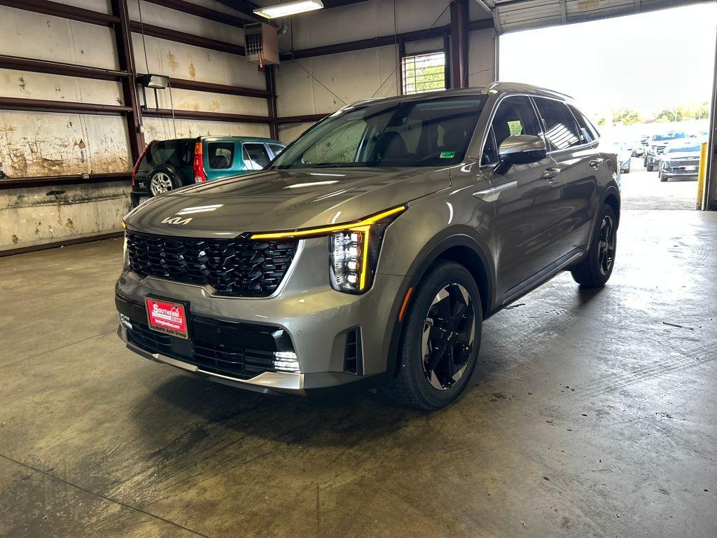 new 2026 Kia Sorento Hybrid car, priced at $39,070