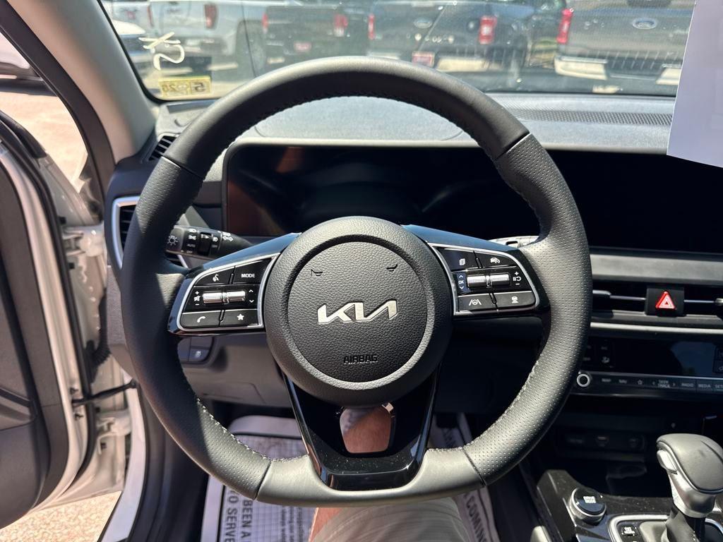 new 2024 Kia Seltos car, priced at $29,535