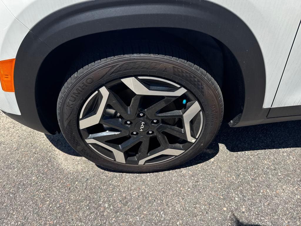 new 2024 Kia Seltos car, priced at $29,535