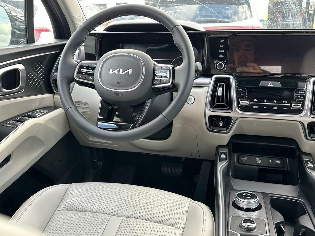 used 2023 Kia Sorento car, priced at $36,200