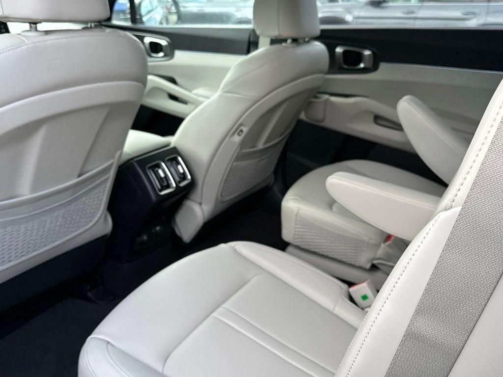 used 2023 Kia Sorento car, priced at $36,200