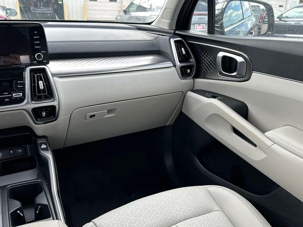 used 2023 Kia Sorento car, priced at $36,200