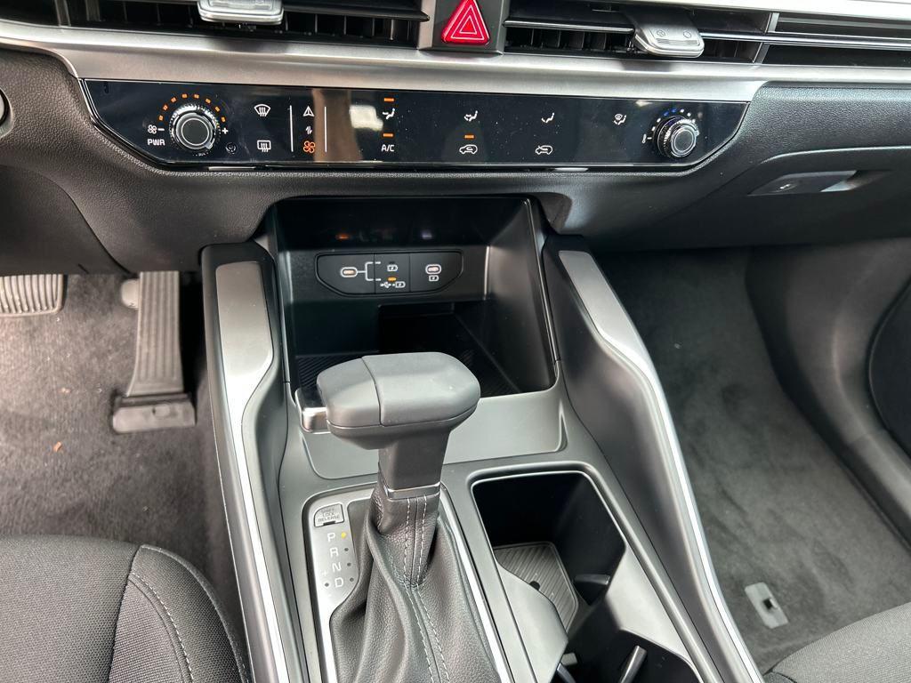 new 2026 Kia Sorento car, priced at $32,870