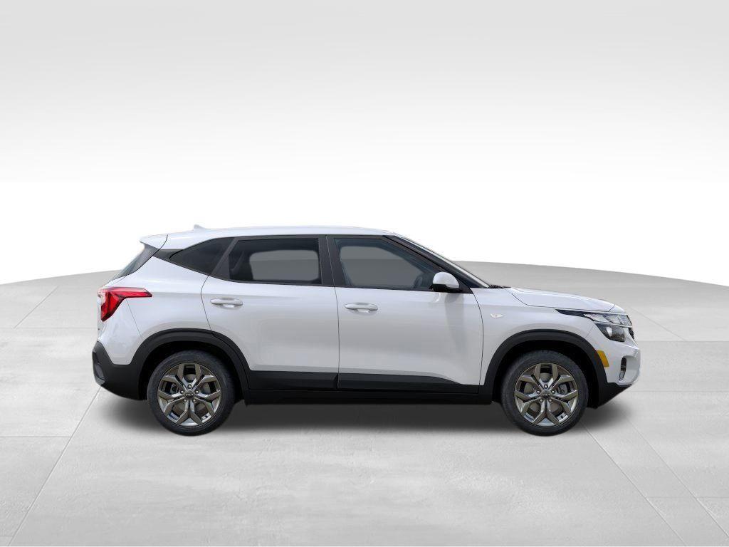 new 2025 Kia Seltos car, priced at $25,800