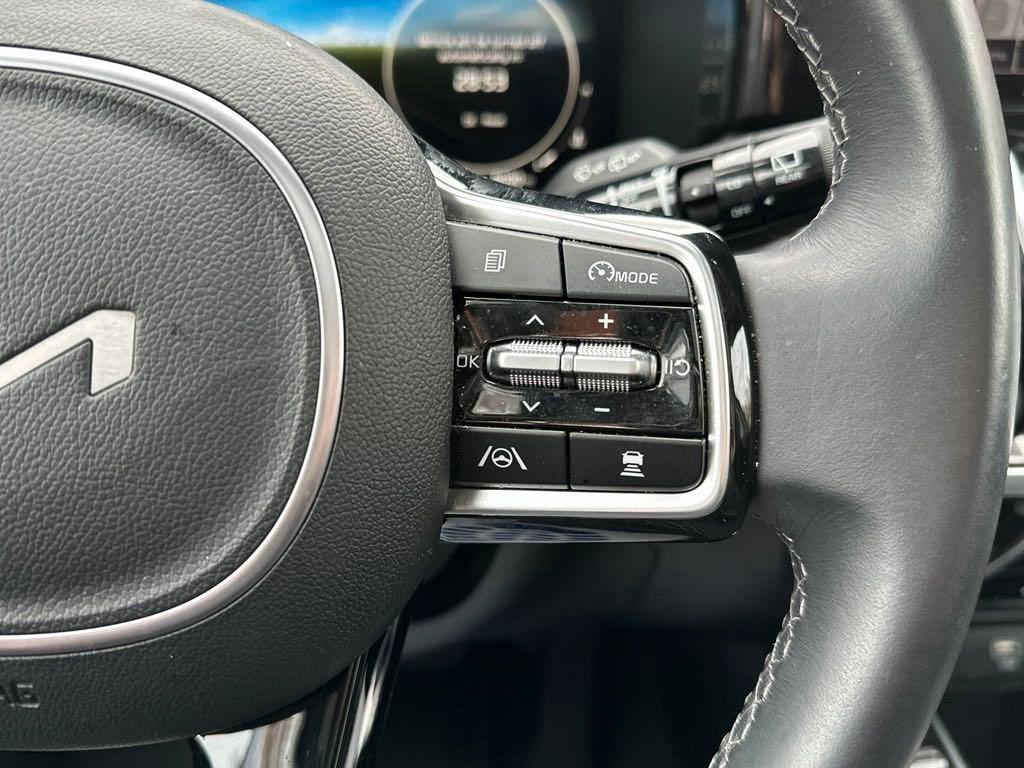 used 2023 Kia Sorento car, priced at $35,400