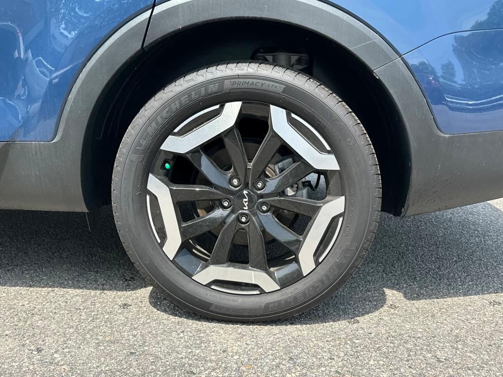 used 2024 Kia Telluride car, priced at $42,700