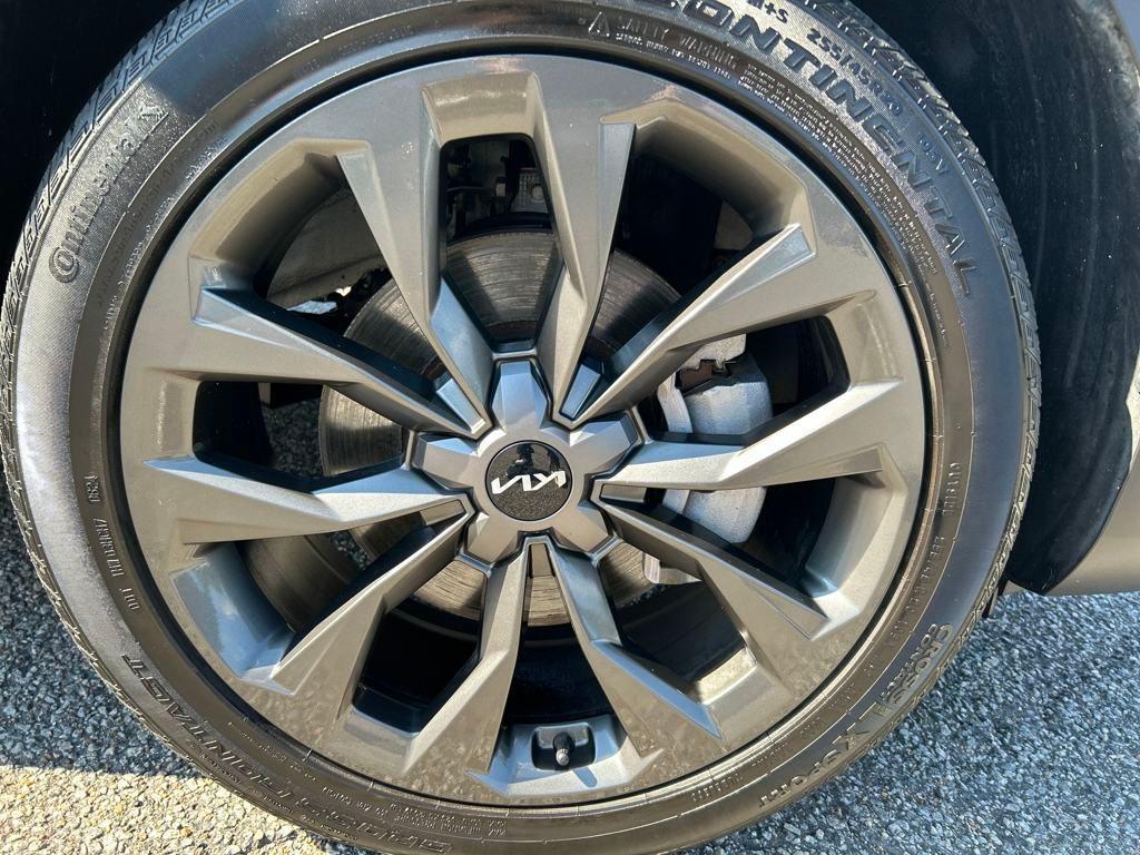 used 2022 Kia Sorento car, priced at $29,491
