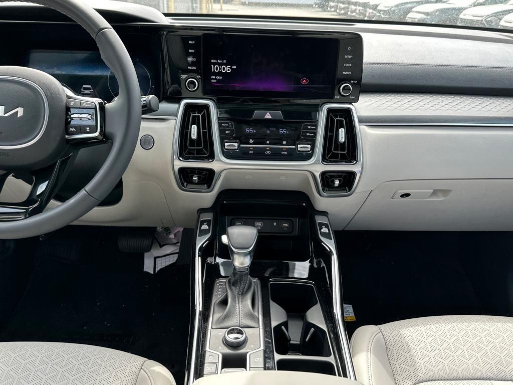 used 2023 Kia Sorento car, priced at $34,000