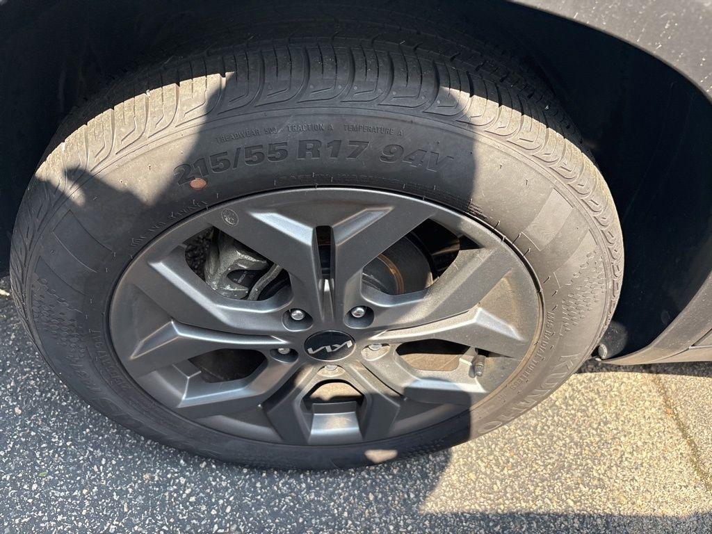 used 2024 Kia Seltos car, priced at $23,999