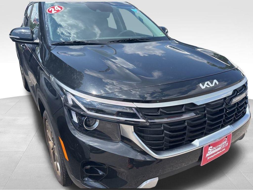 used 2024 Kia Seltos car, priced at $23,999