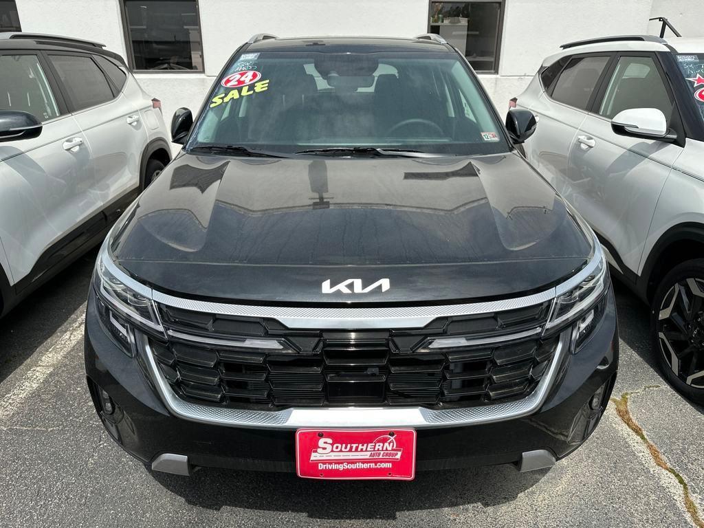 used 2024 Kia Seltos car, priced at $23,999