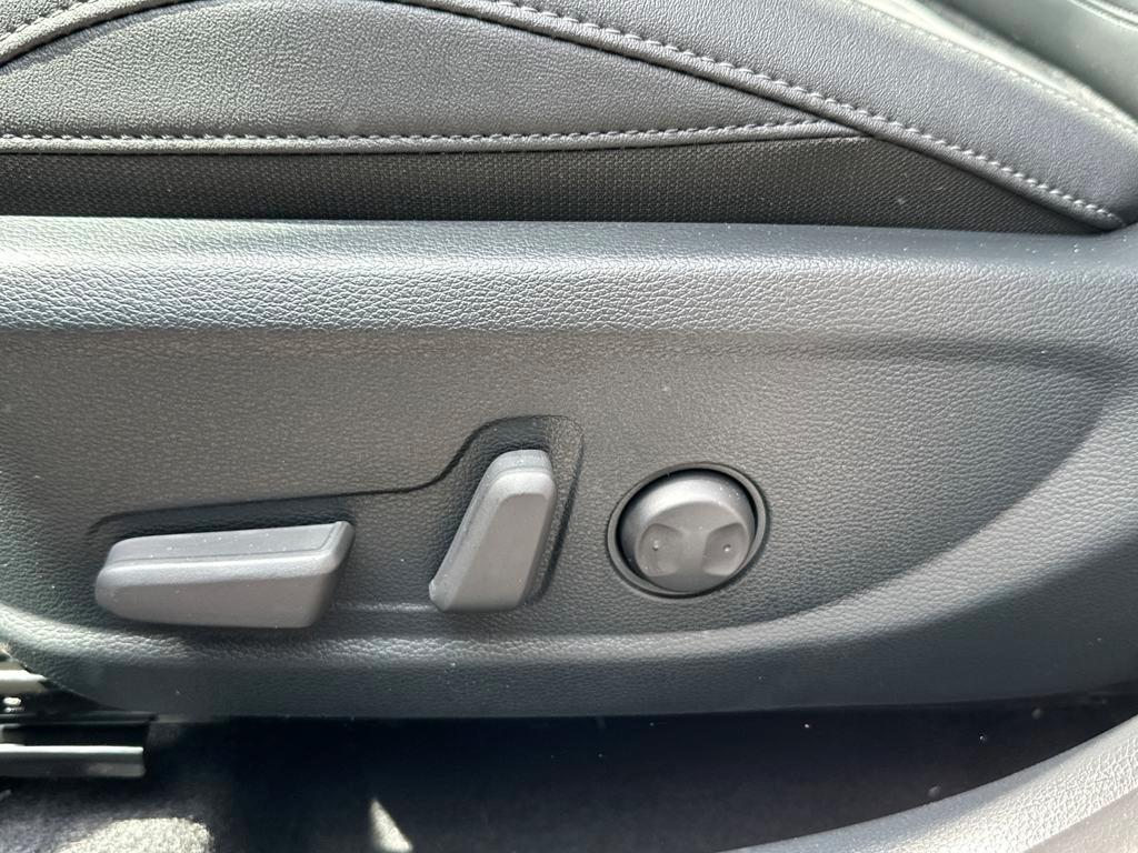 used 2024 Kia Seltos car, priced at $23,999