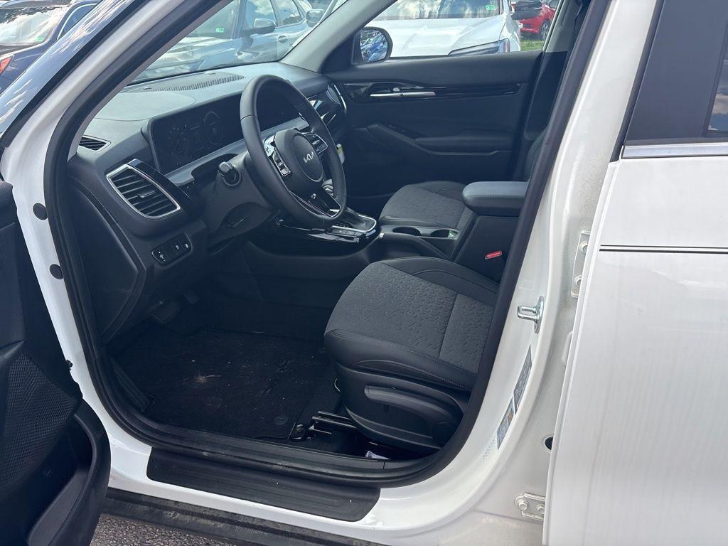 used 2024 Kia Seltos car, priced at $26,995