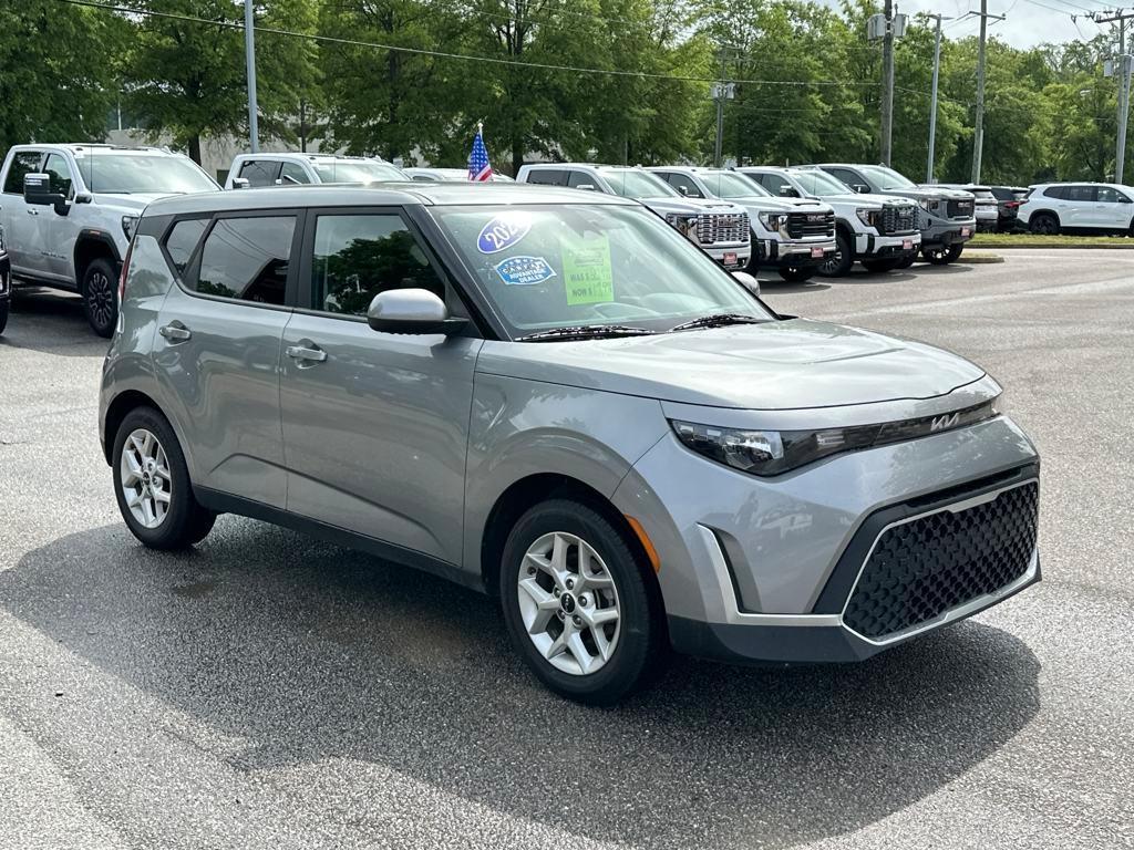 used 2023 Kia Soul car, priced at $17,466