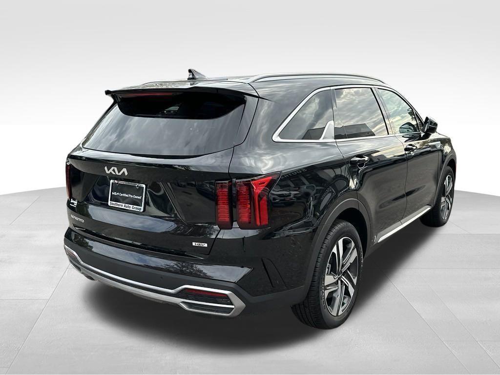 used 2023 Kia Sorento Hybrid car, priced at $36,998