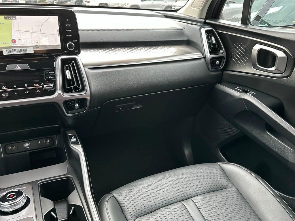 used 2023 Kia Sorento Hybrid car, priced at $36,998