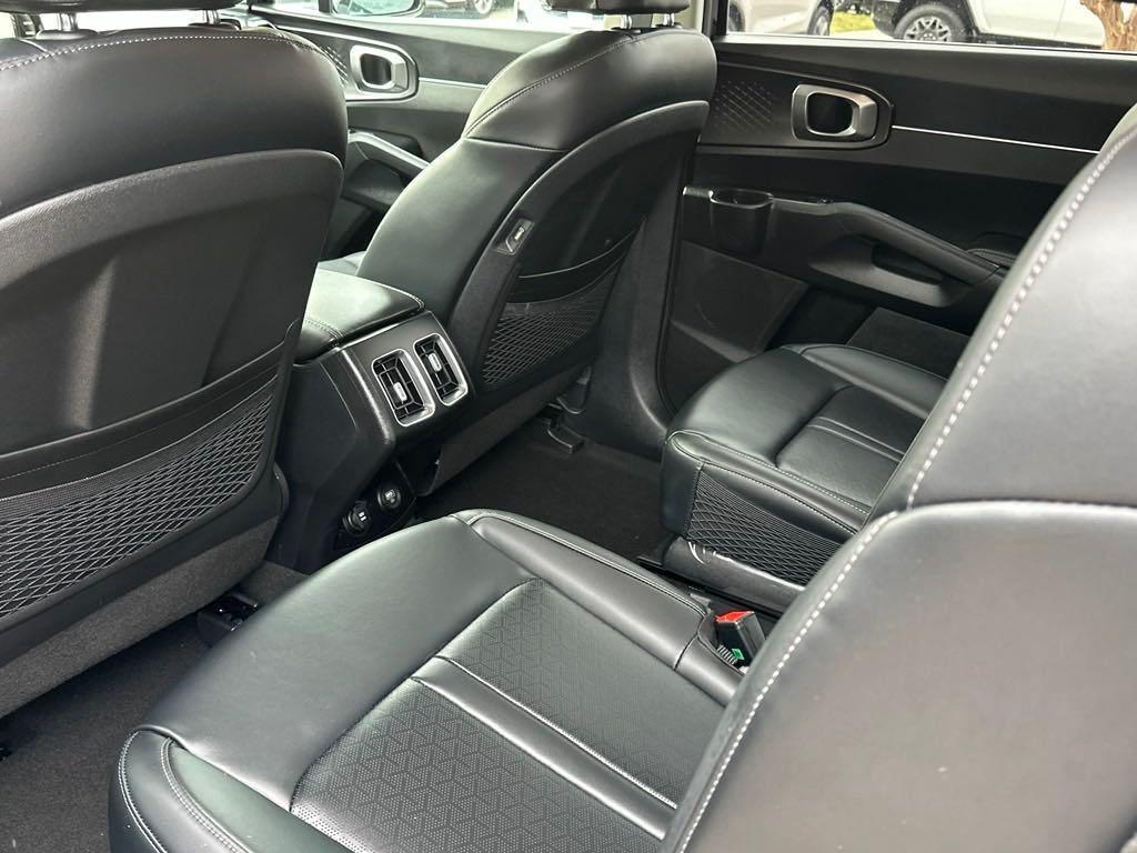 used 2023 Kia Sorento Hybrid car, priced at $36,998