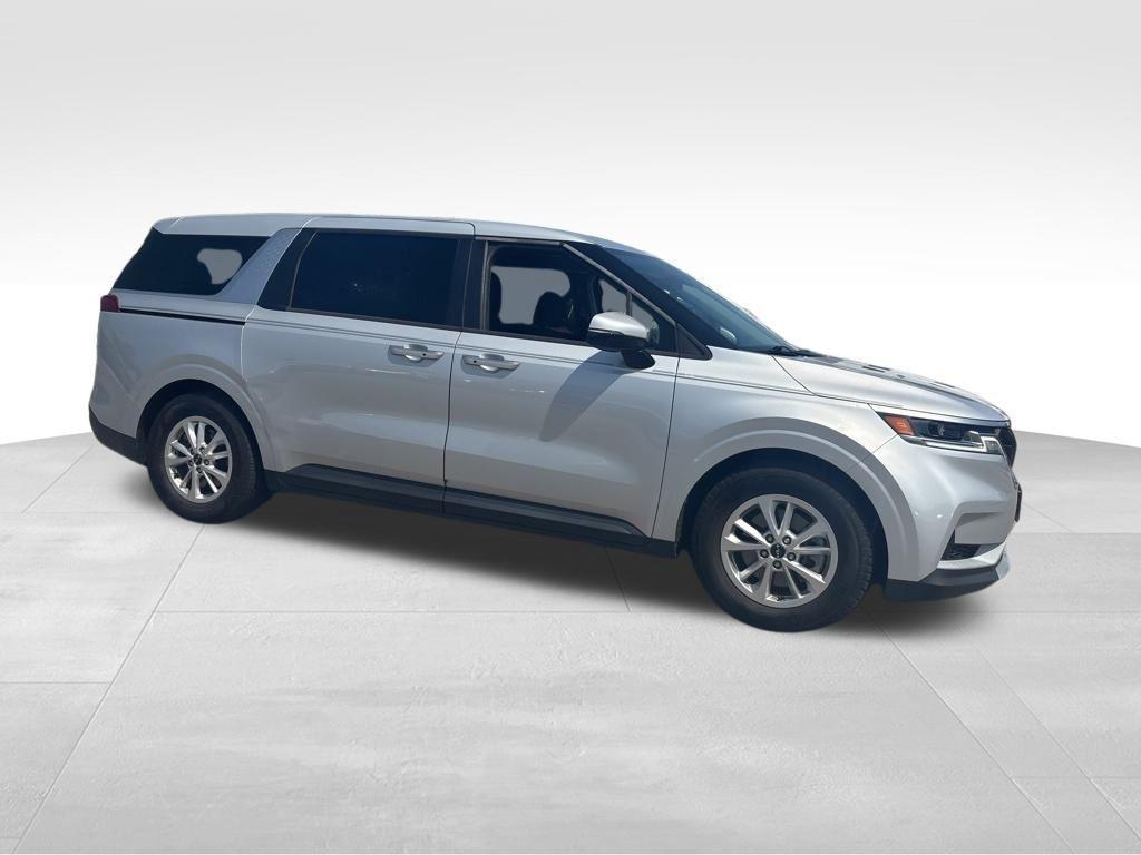 used 2023 Kia Carnival car, priced at $26,900