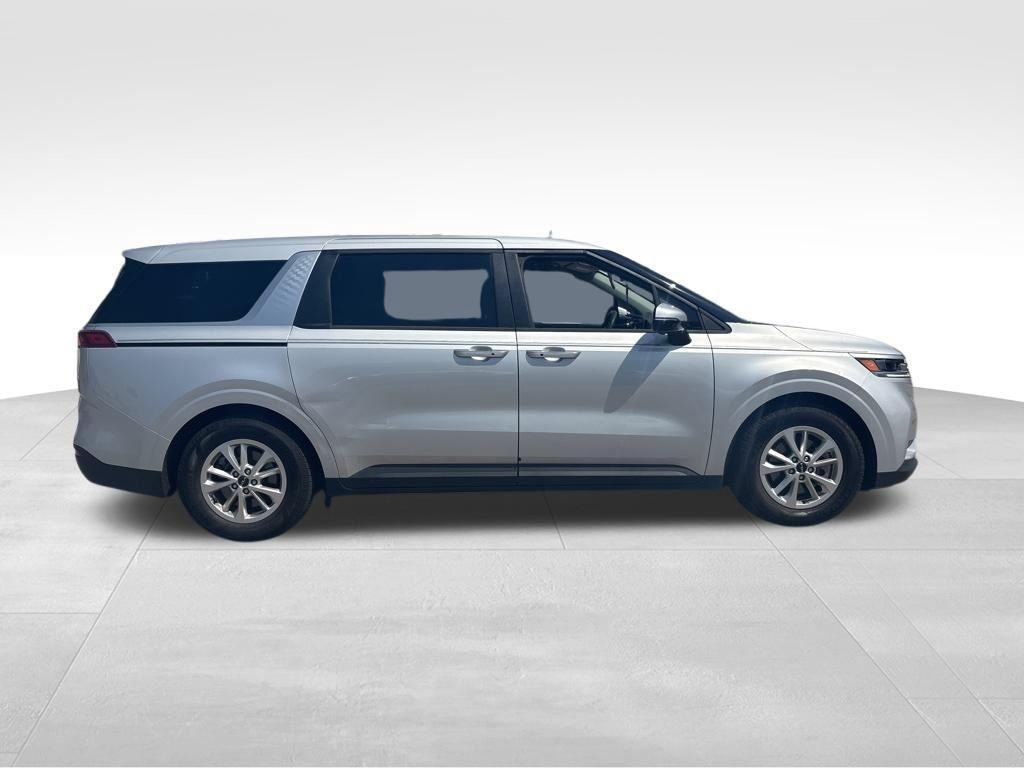 used 2023 Kia Carnival car, priced at $26,900