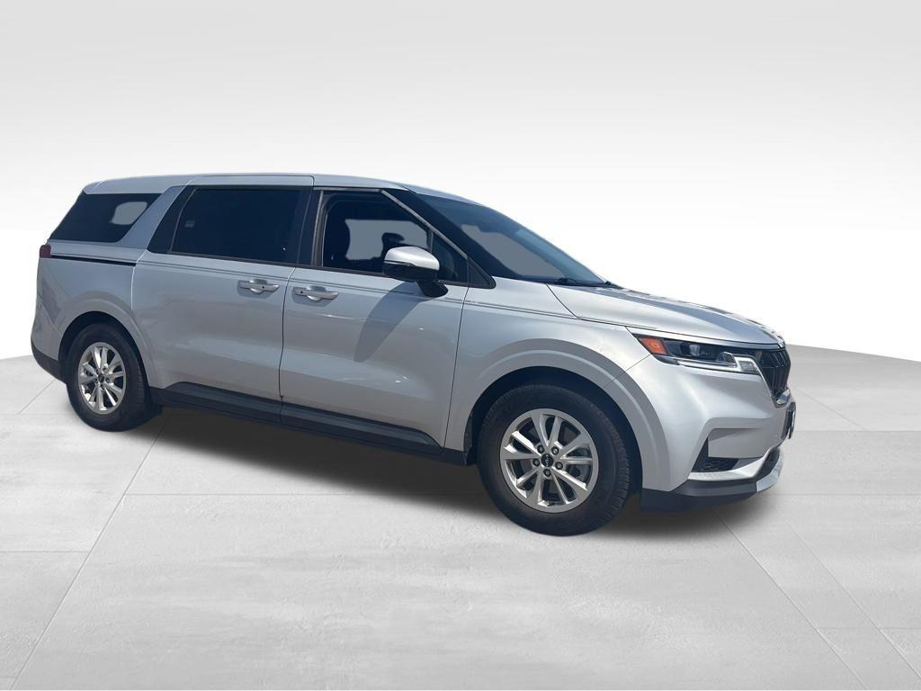 used 2023 Kia Carnival car, priced at $26,900