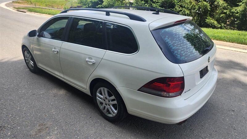 used 2013 Volkswagen Jetta SportWagen car, priced at $8,000