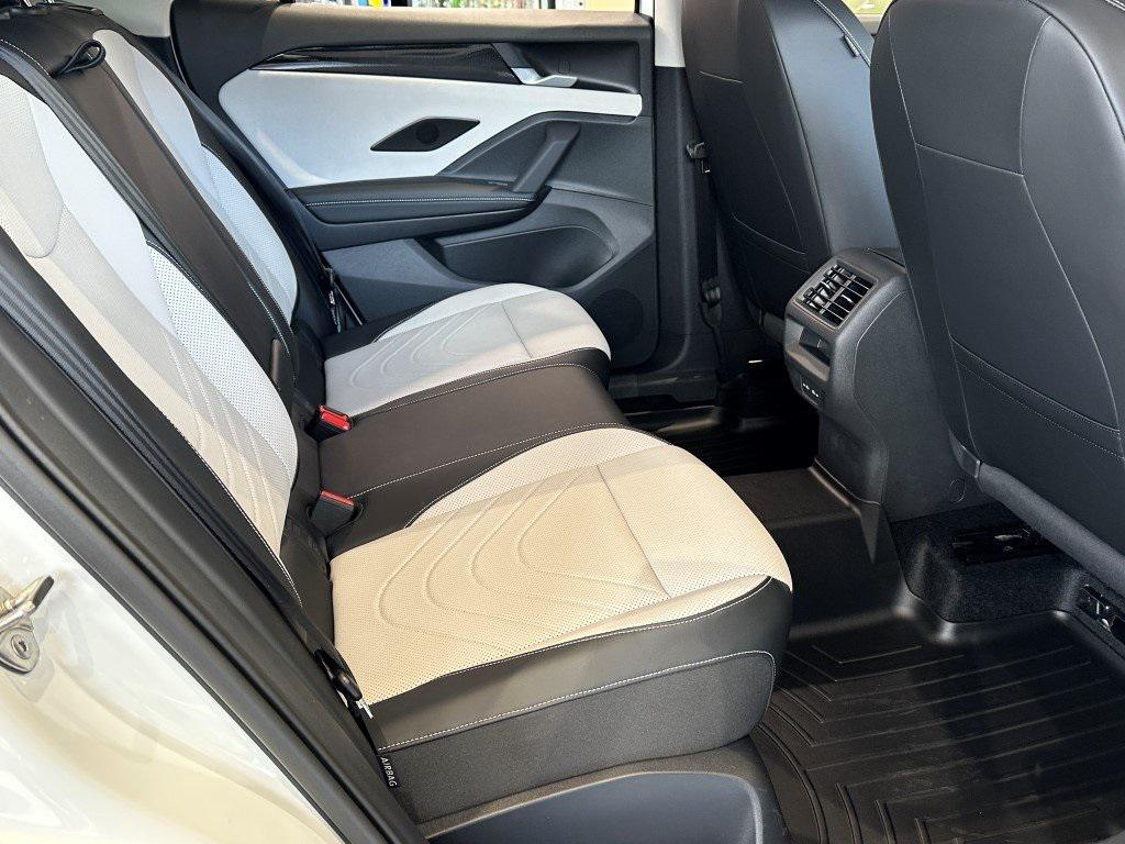 new 2025 Volkswagen Tiguan car, priced at $35,576