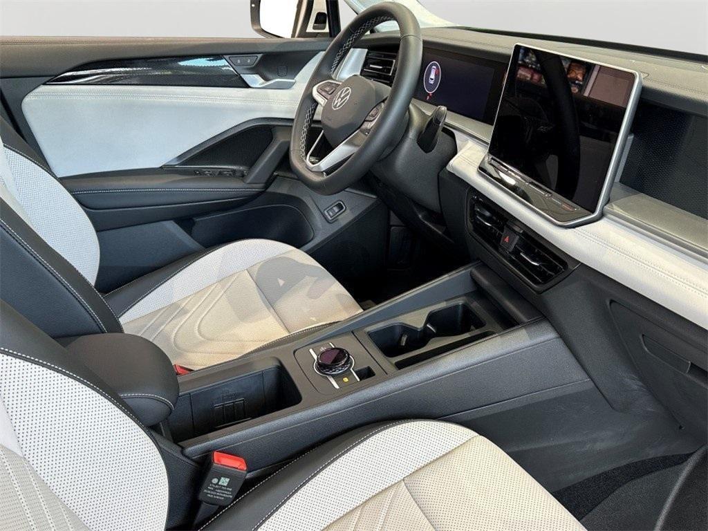 new 2025 Volkswagen Tiguan car, priced at $31,130