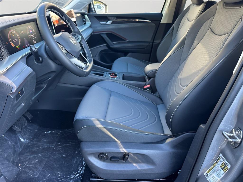 new 2025 Volkswagen Tiguan car, priced at $30,466