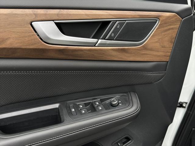 new 2025 Volkswagen Atlas car, priced at $41,478