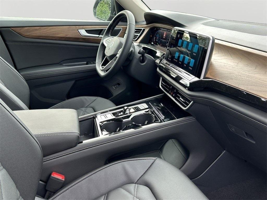 new 2025 Volkswagen Atlas car, priced at $42,776