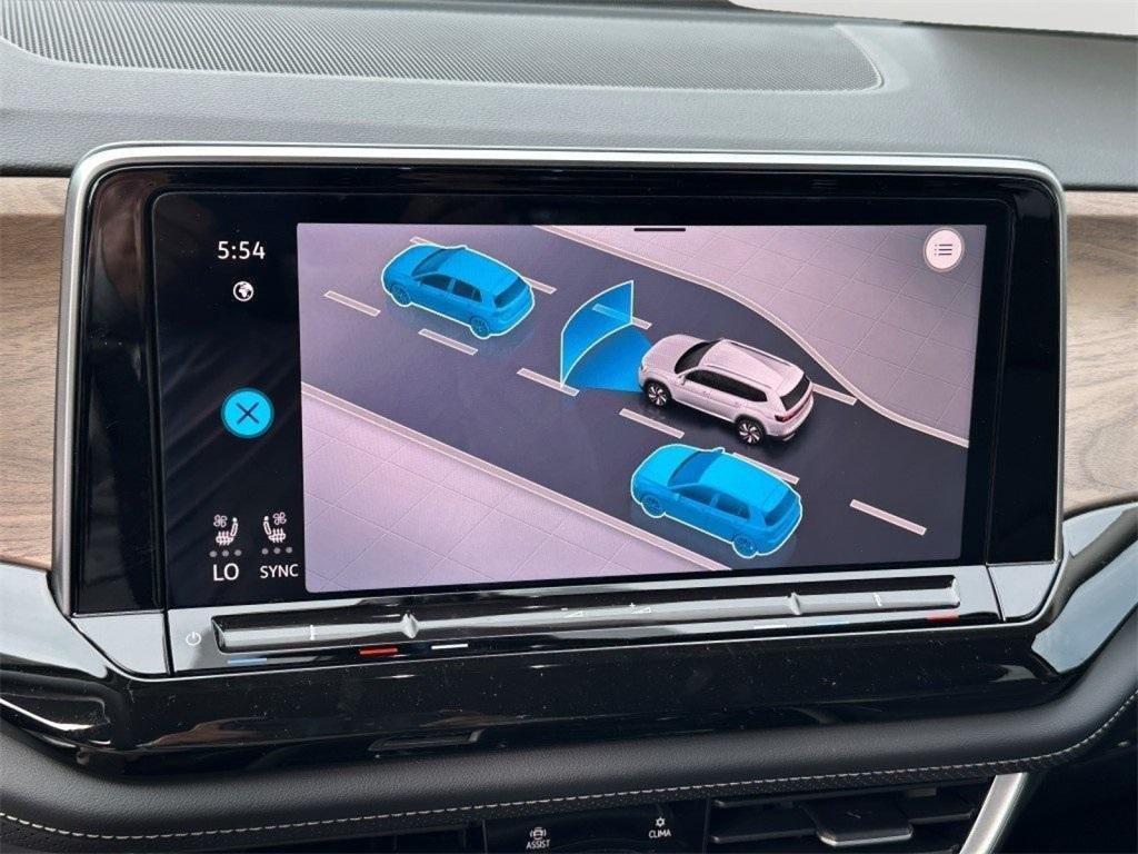 new 2025 Volkswagen Atlas car, priced at $42,776