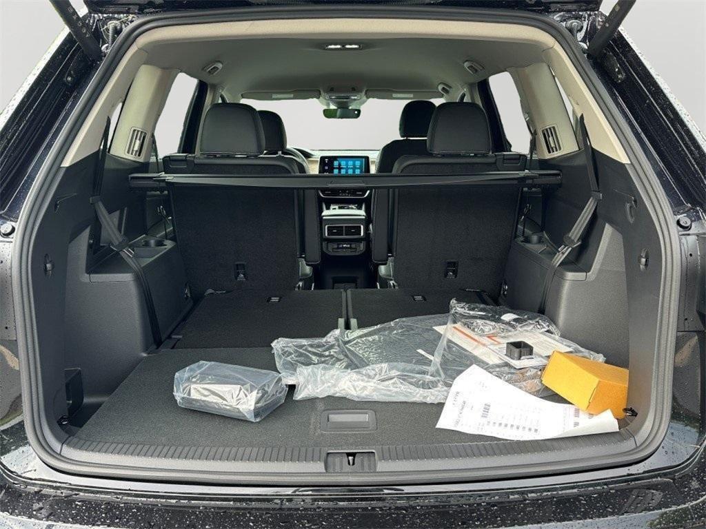 new 2025 Volkswagen Atlas car, priced at $42,776