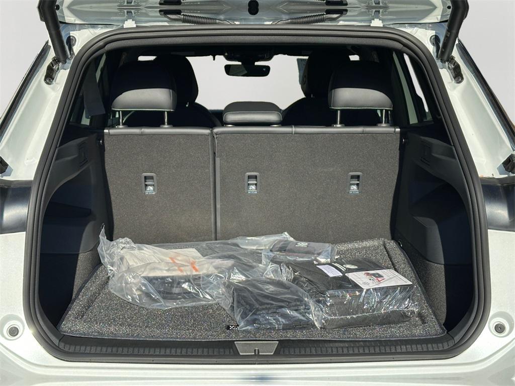 new 2026 Volkswagen Tiguan car, priced at $41,292