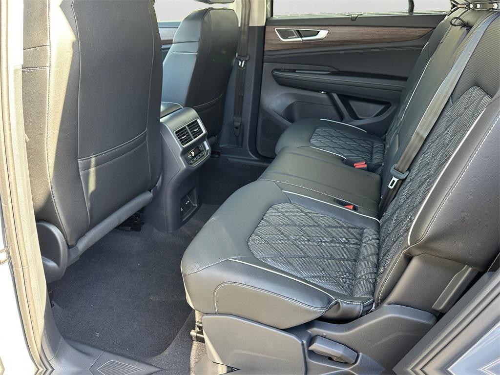 new 2026 Volkswagen Atlas car, priced at $55,844