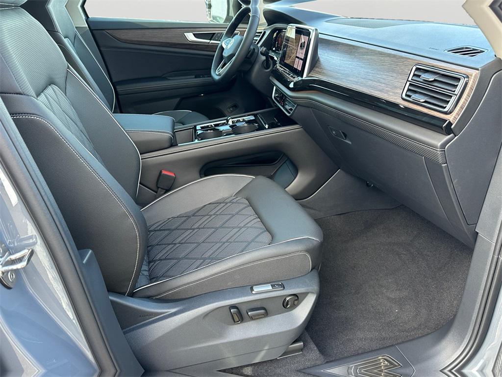 new 2026 Volkswagen Atlas car, priced at $55,844