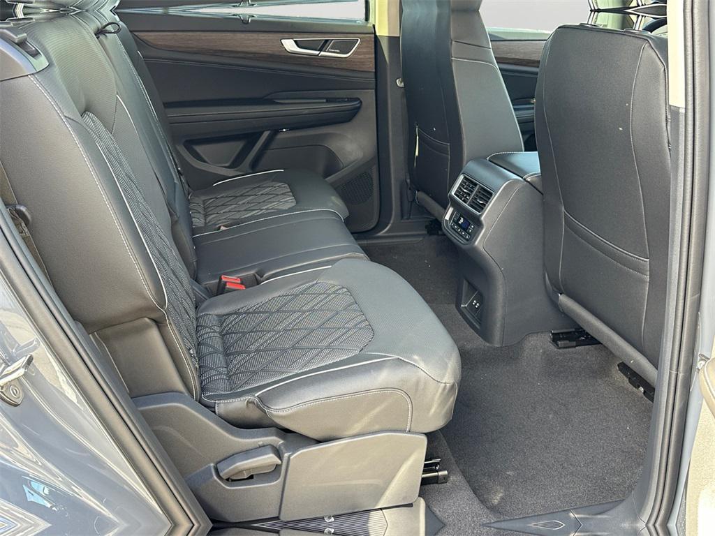 new 2026 Volkswagen Atlas car, priced at $55,844