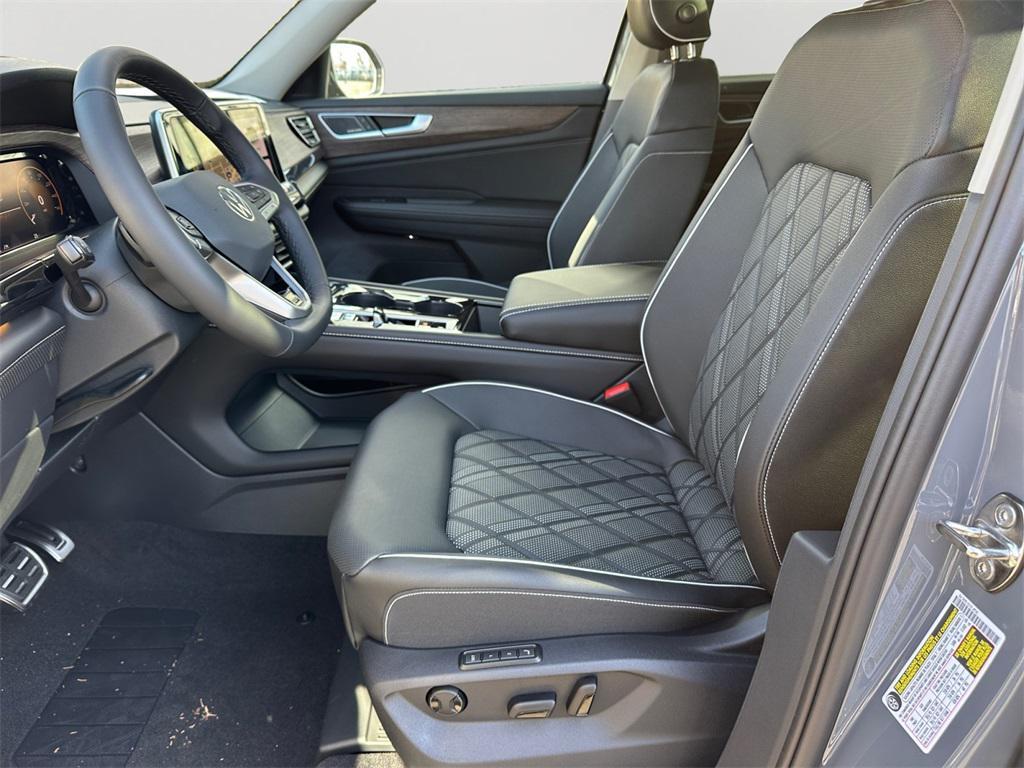 new 2026 Volkswagen Atlas car, priced at $55,844