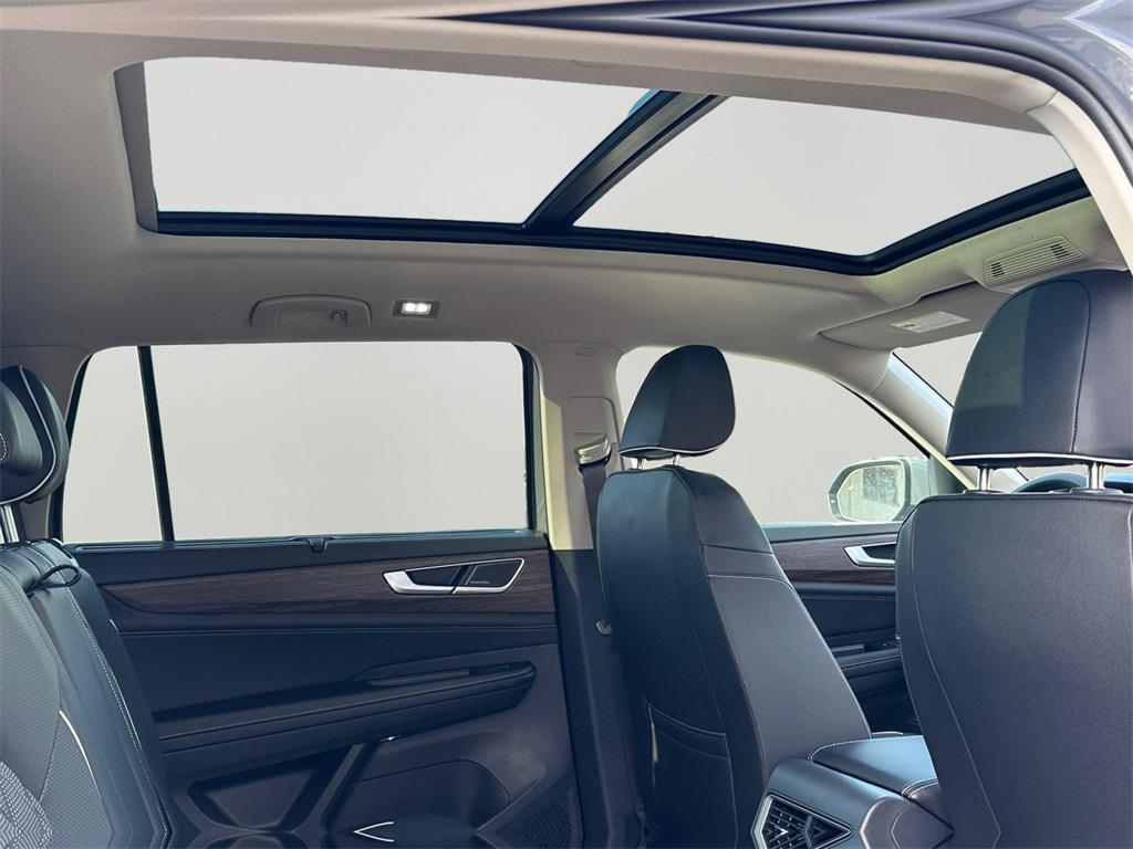 new 2026 Volkswagen Atlas car, priced at $55,844