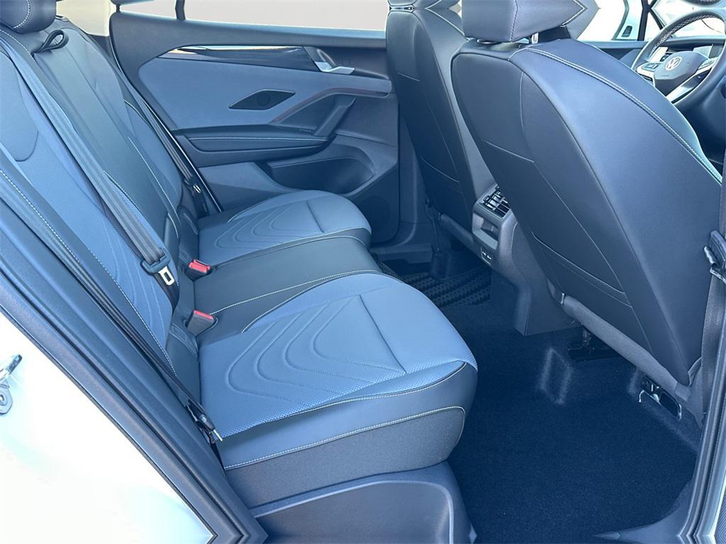 new 2025 Volkswagen Tiguan car, priced at $33,134