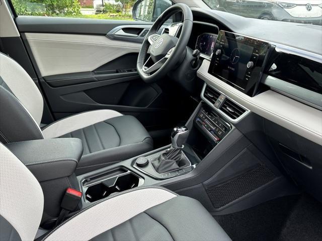 new 2025 Volkswagen Taos car